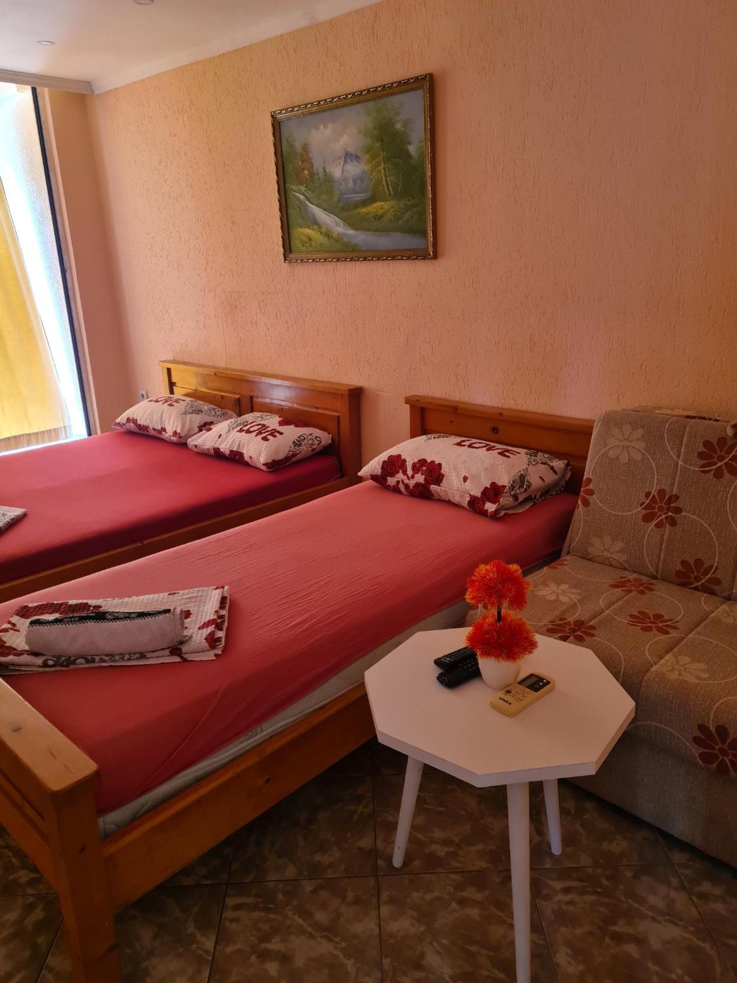 Apartments Bulatovic بار الغرفة الصورة