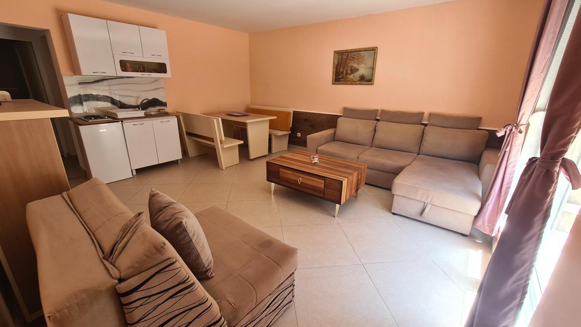 Apartments Bulatovic بار المظهر الخارجي الصورة