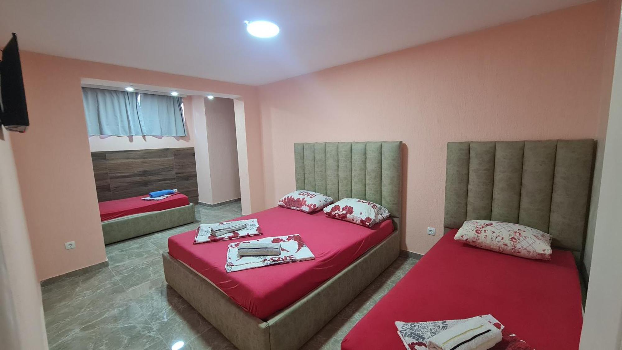Apartments Bulatovic بار المظهر الخارجي الصورة