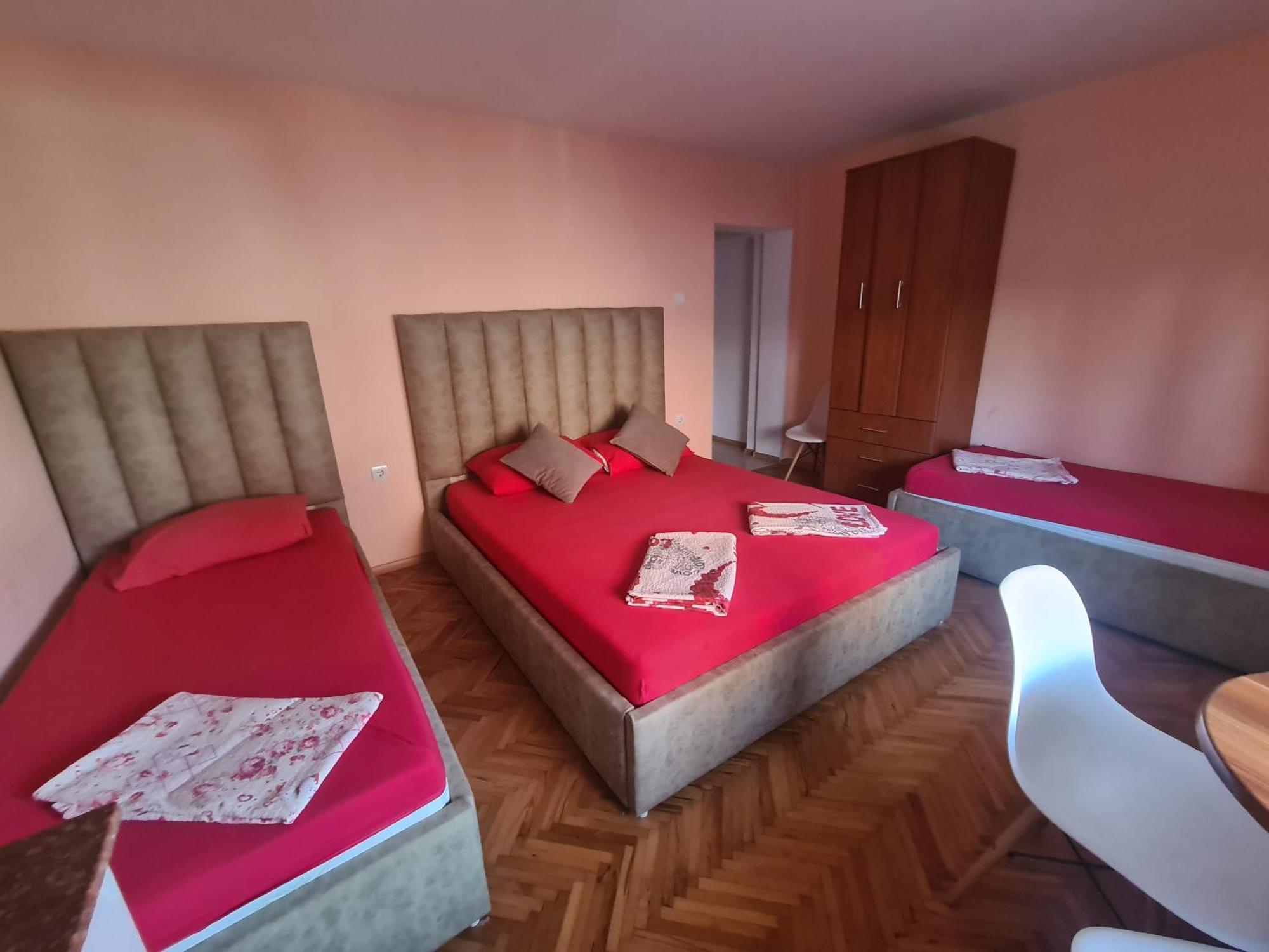 Apartments Bulatovic بار الغرفة الصورة